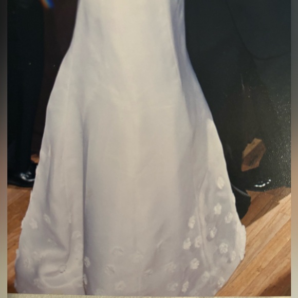 Vintage Vera Wang Wedding Gown - Picture 10 of 12